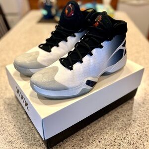 Men’s Nike Air Jordan XXX Sneakers -Size 11.6 Wolf Gray Navy White !!